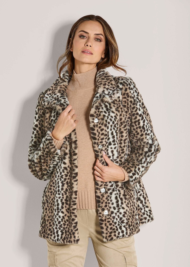 Faux fur coat with leopard print