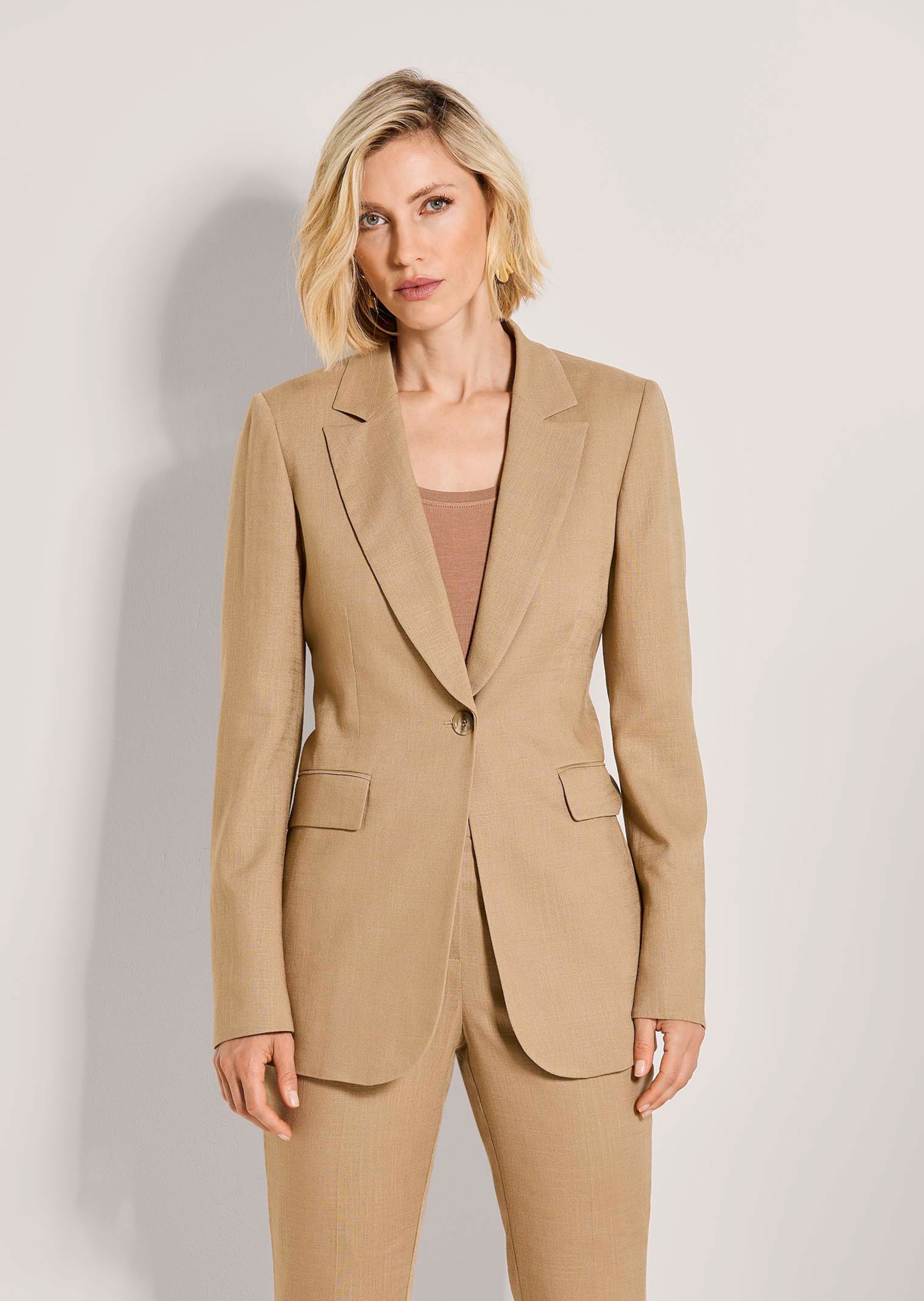 Einreihiger Blazer mit Leinenanteil