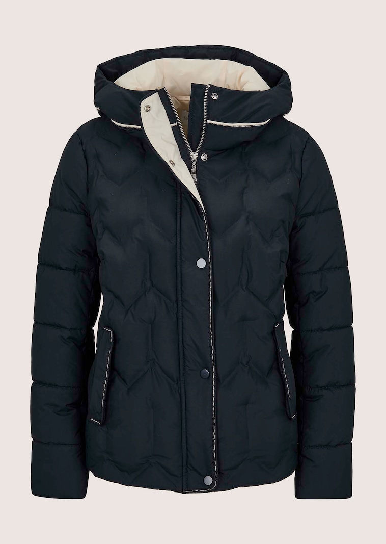 Edle Steppjacke mit dekorativen Details