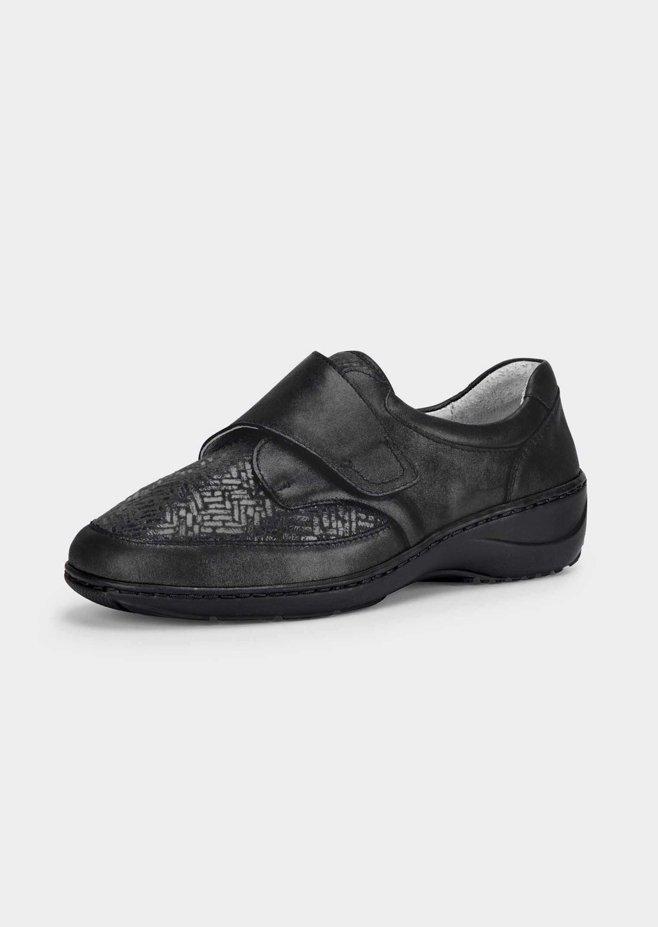 Halbschuhe mit breitem Klettverschluss