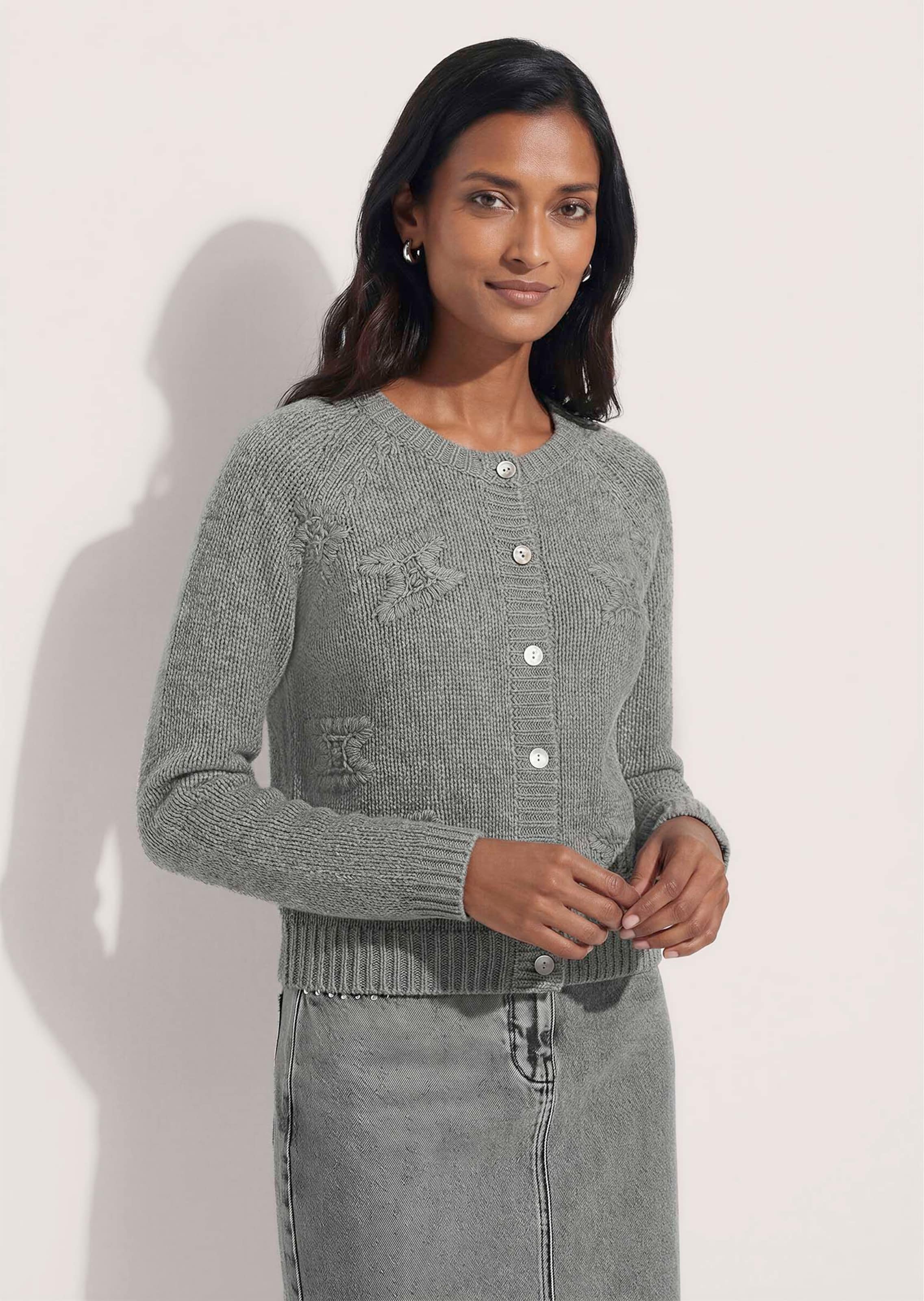 Kaschmir-Strickjacke mit Handstickerei