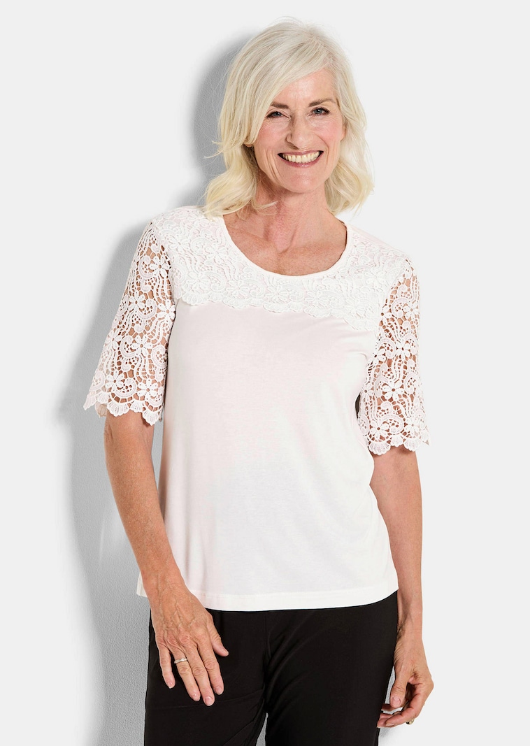 T-shirt avec dentelle du plus bel effet