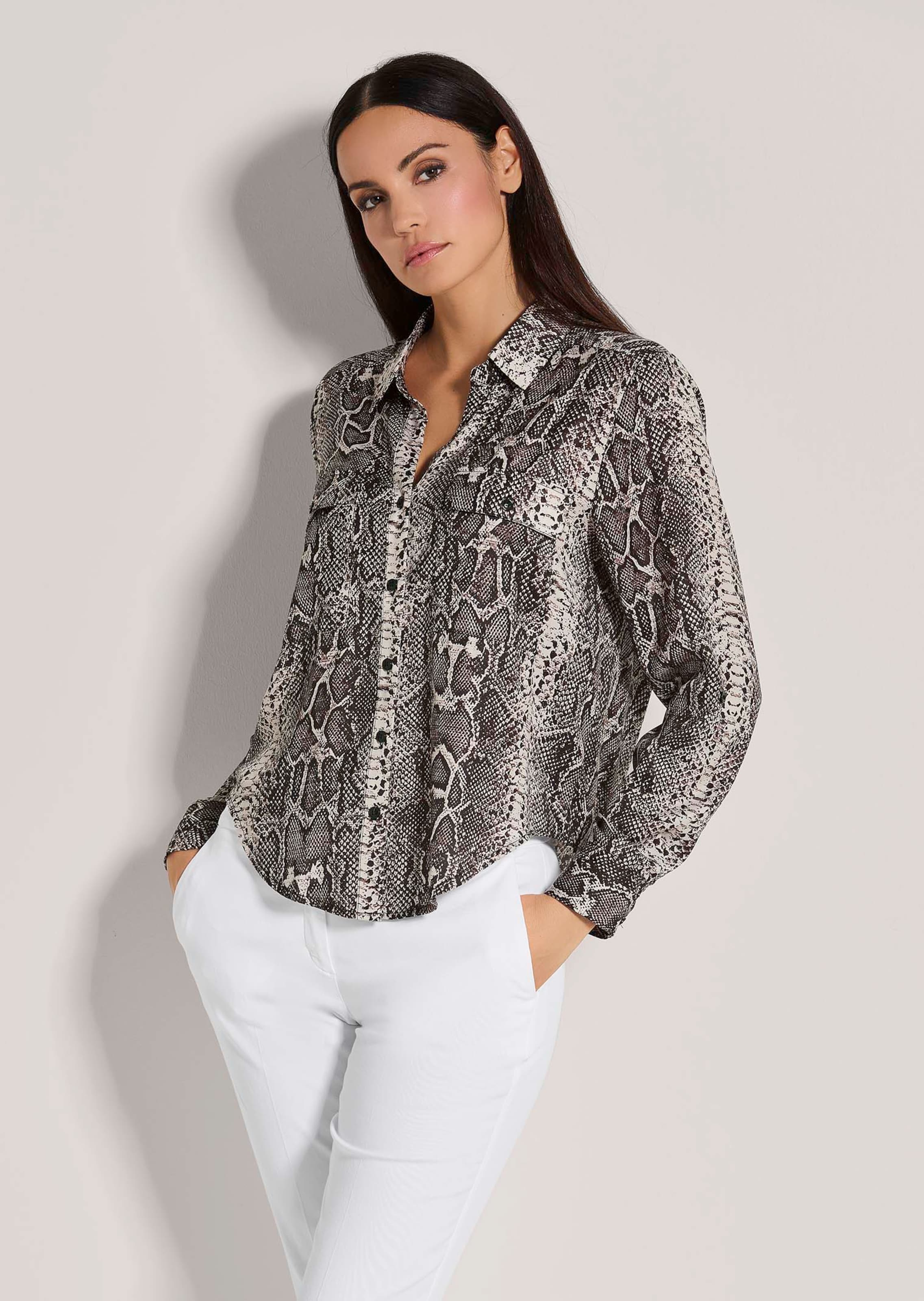 Lange Hemdbluse mit Unikat-Print