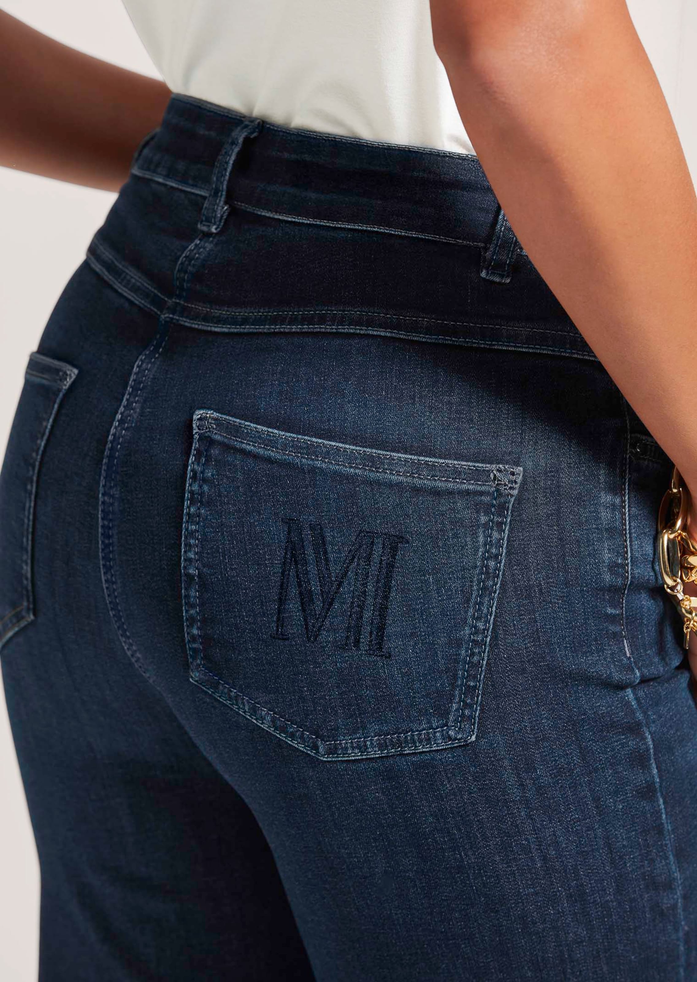 M-Jeans in gerader Form mit Logo-Stickerei thumbnail 6