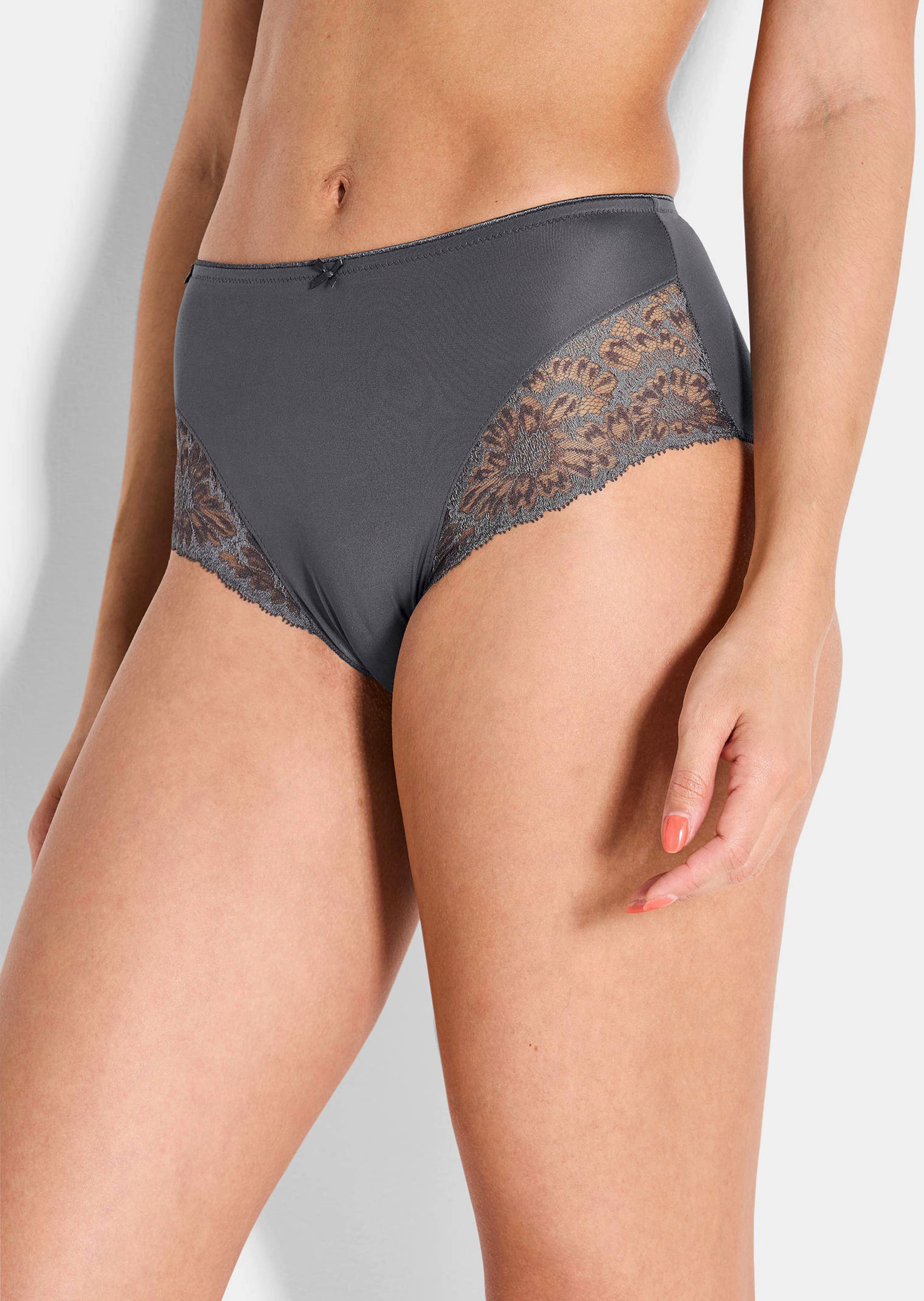 Taillenslip mit Spitze