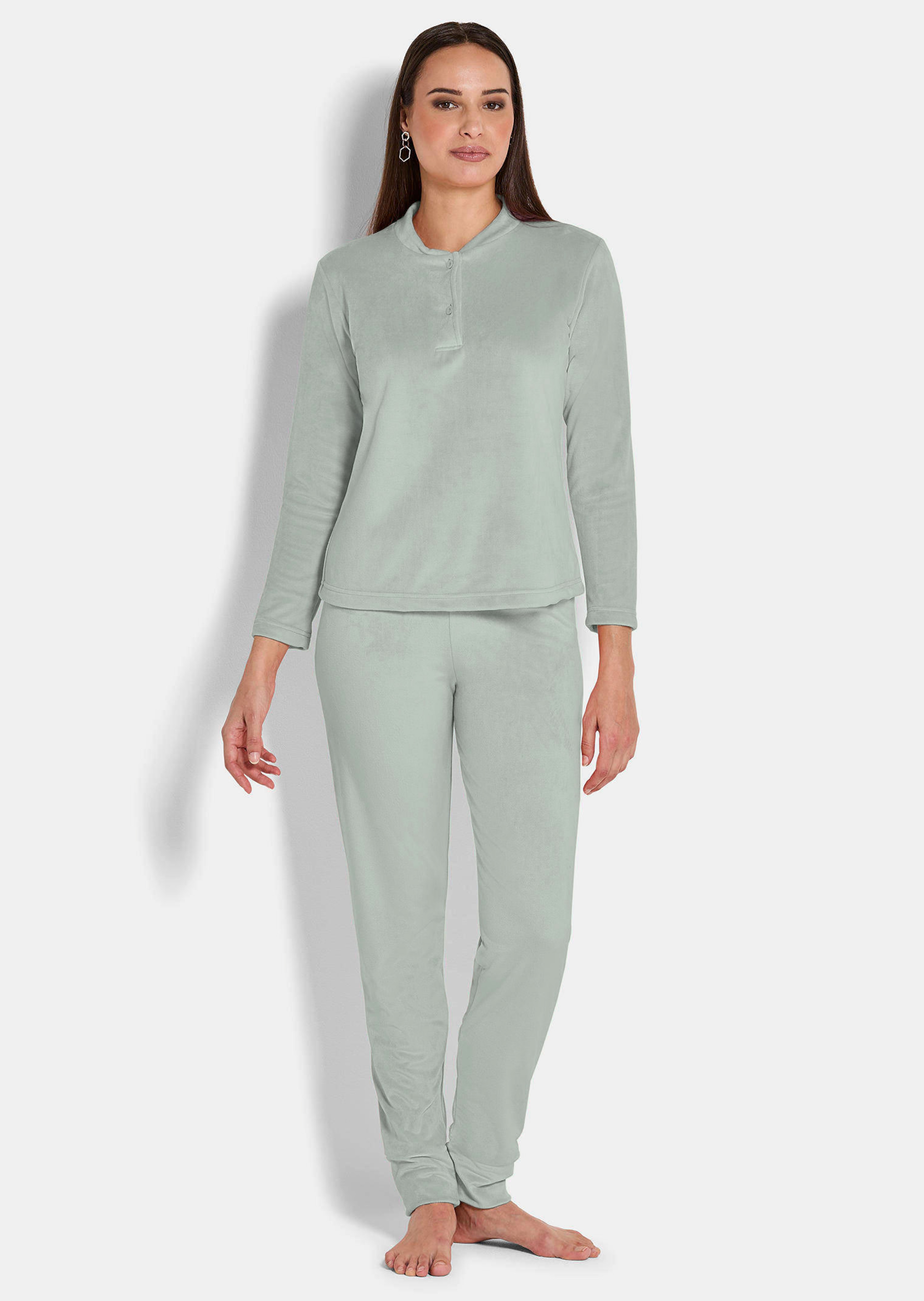 Hausanzug aus weichem Fleece