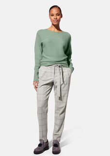 Round neck jumper with batwing sleeves thumbnail 3