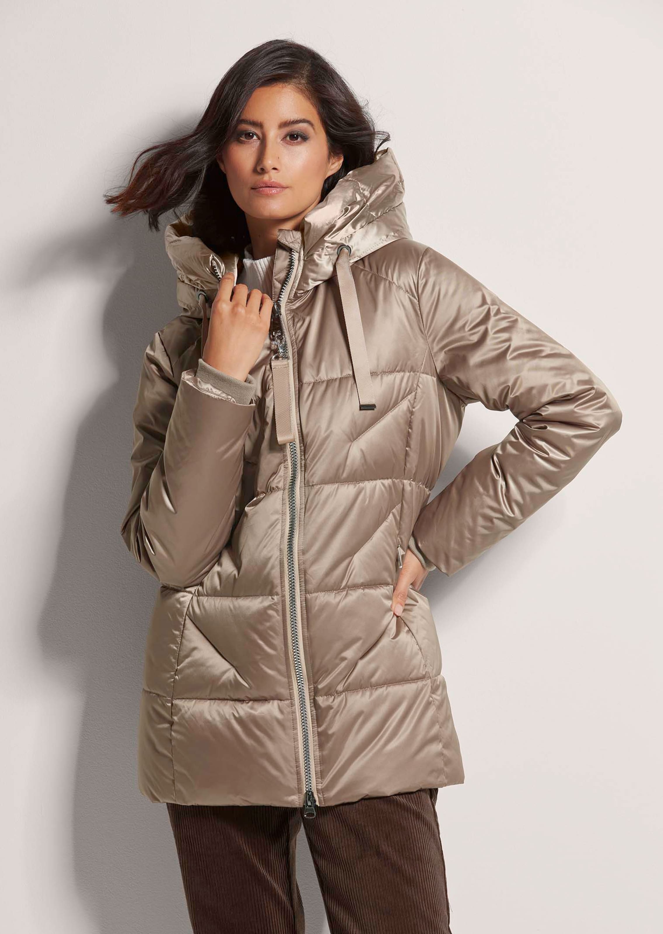 Wattierte Steppjacke mit Kapuze