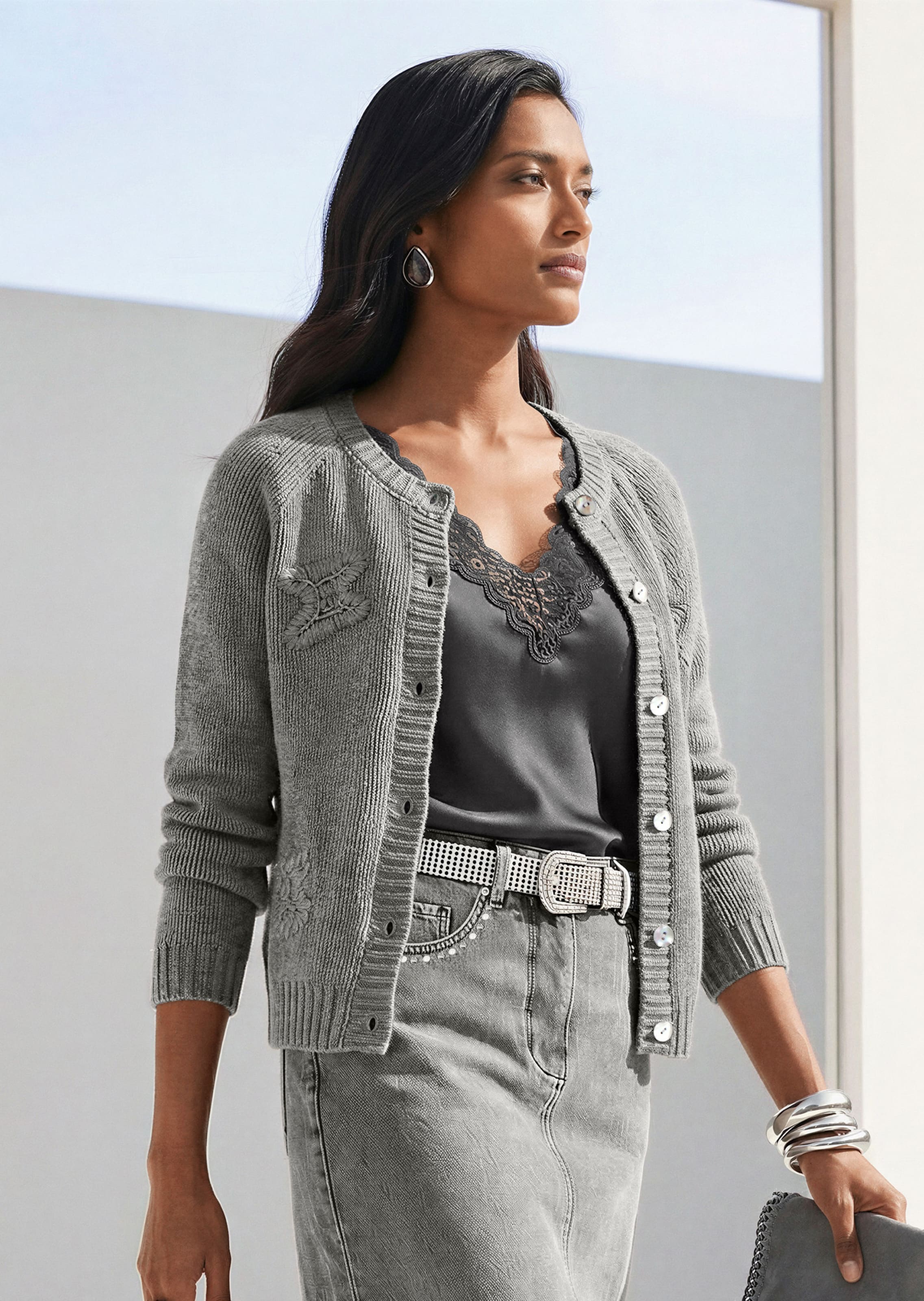 Kaschmir-Strickjacke mit Handstickerei