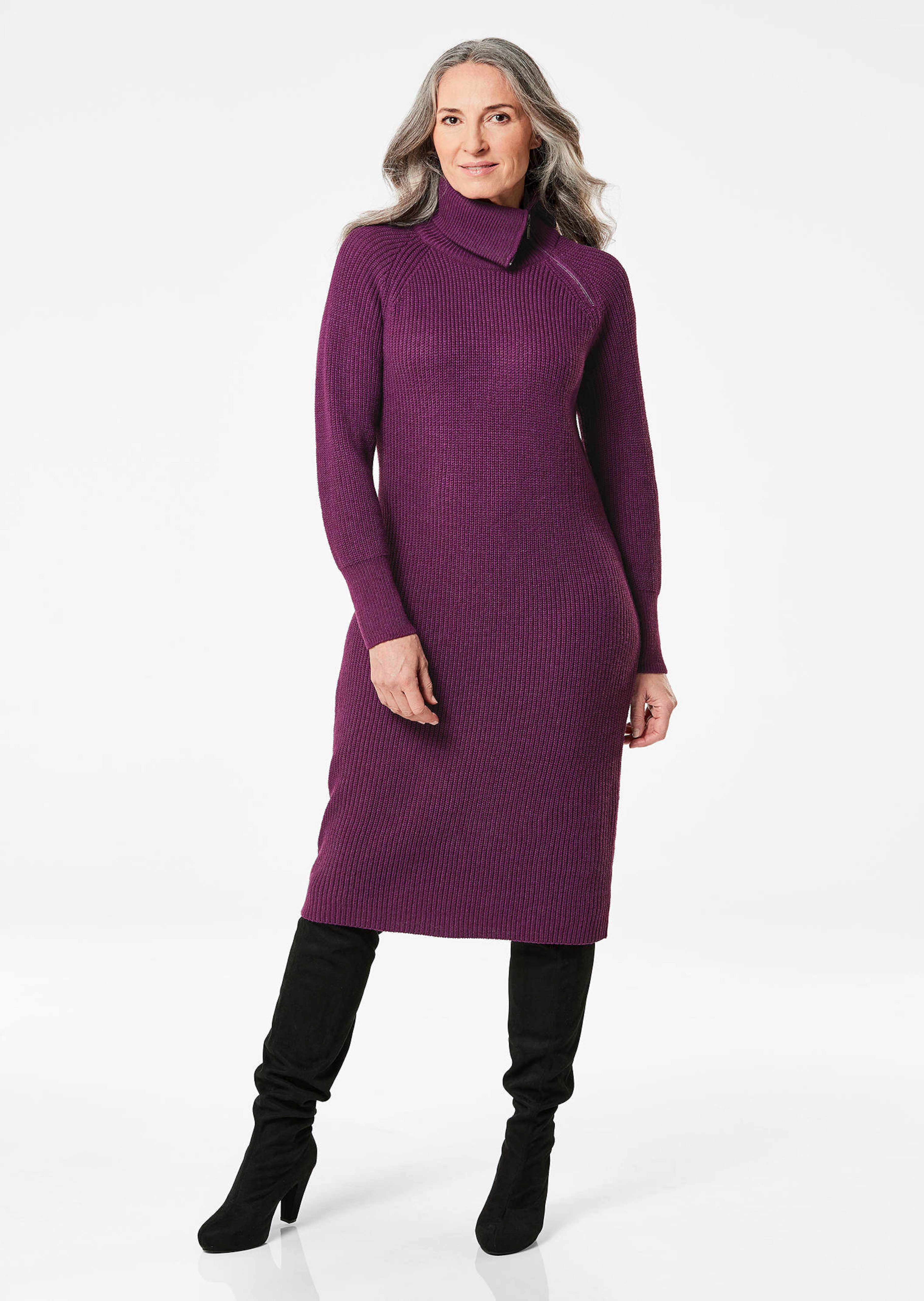 Robe en tricot avec col asymétrique