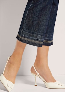 Ausgestellte Jeans mit Strass-Deko und Fransen thumbnail 6