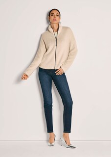 Veste courte en fausse fourrure tendance thumbnail 3