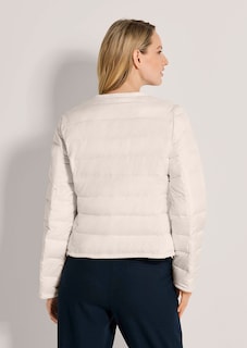 Leichte Steppjacke mit bestickter Blende thumbnail 4