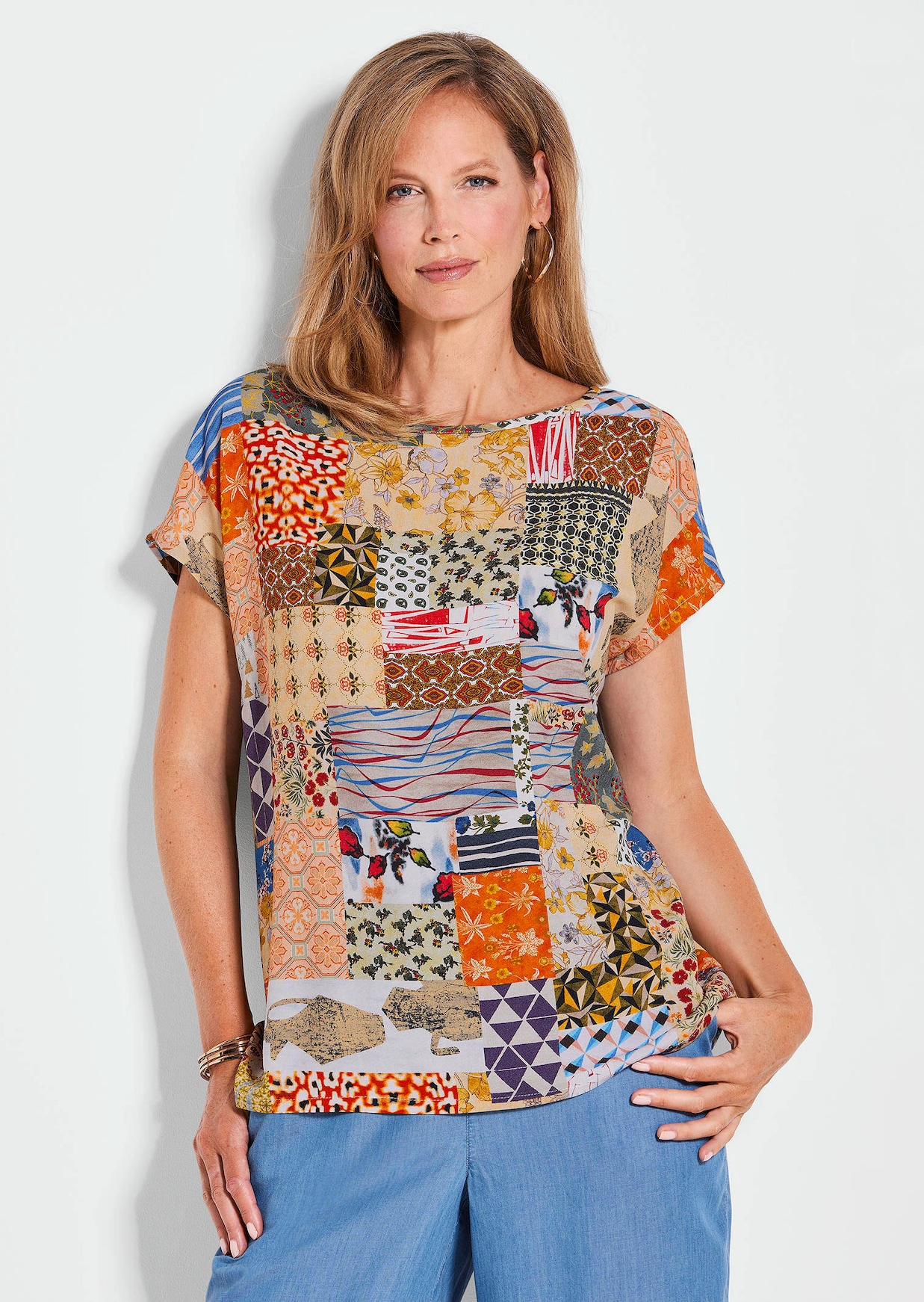 Druckbluse im Patch-Print