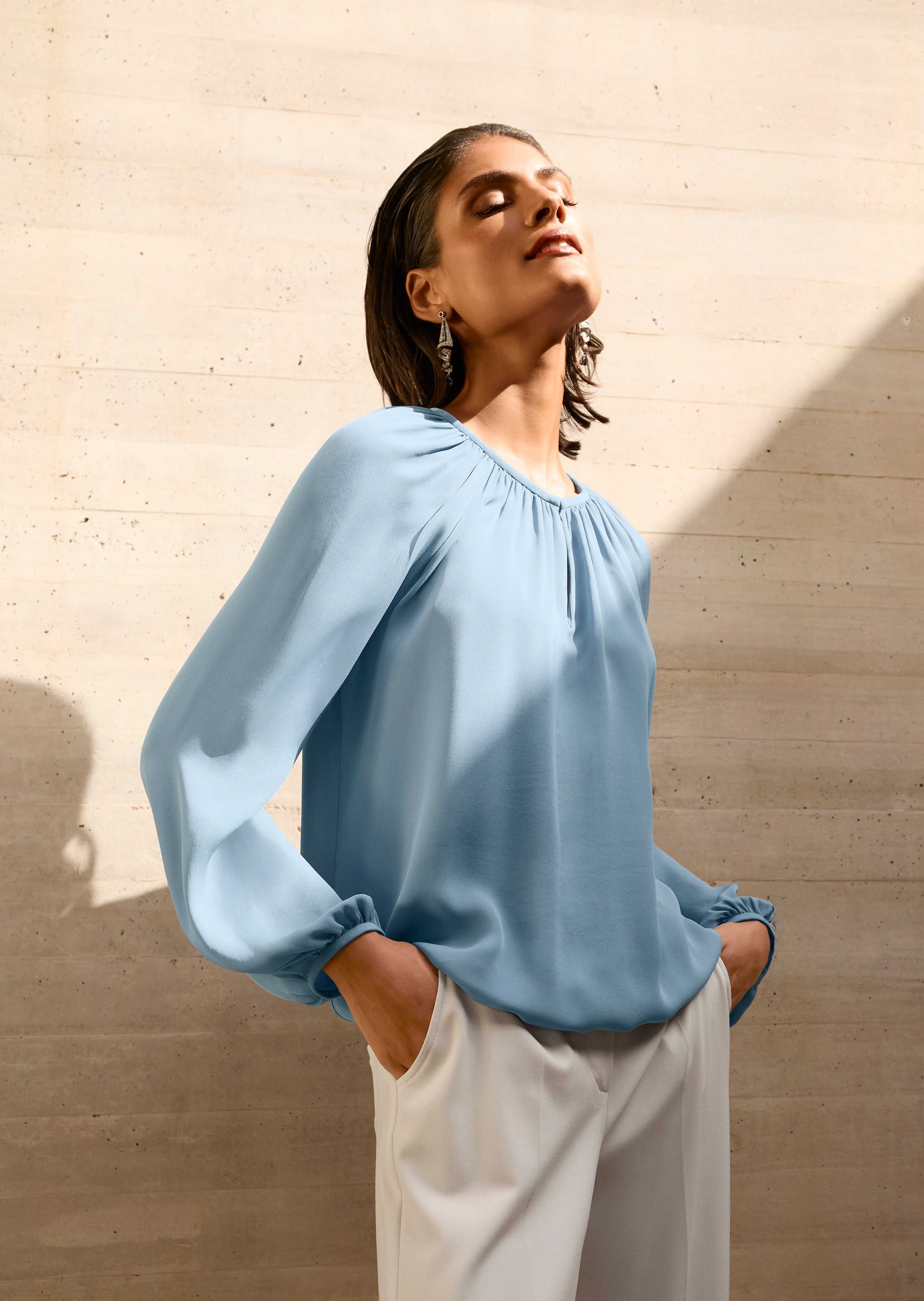 Bluse mit Raffungen