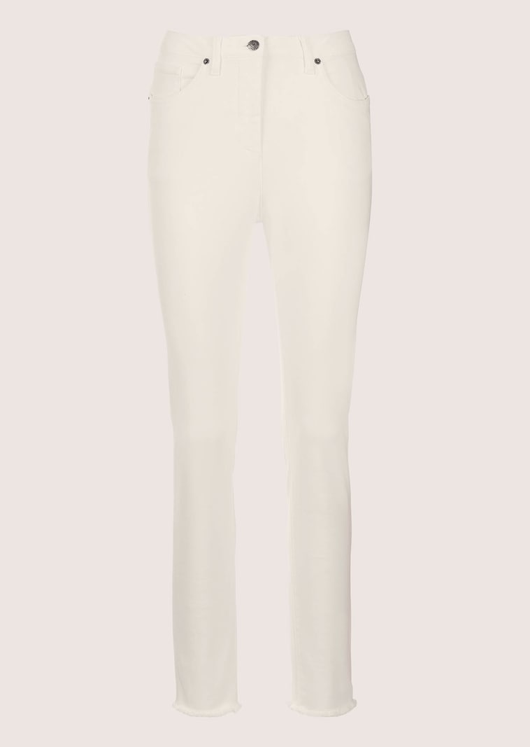 Jeans mit feinem Fransensaum