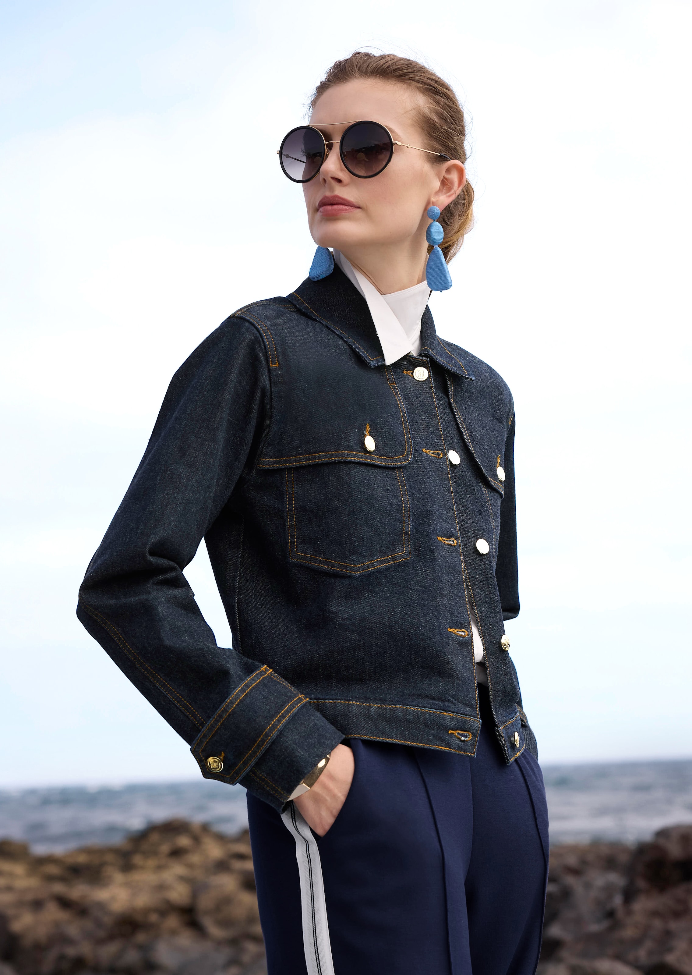 Jeansjacke mit dunkler Waschung