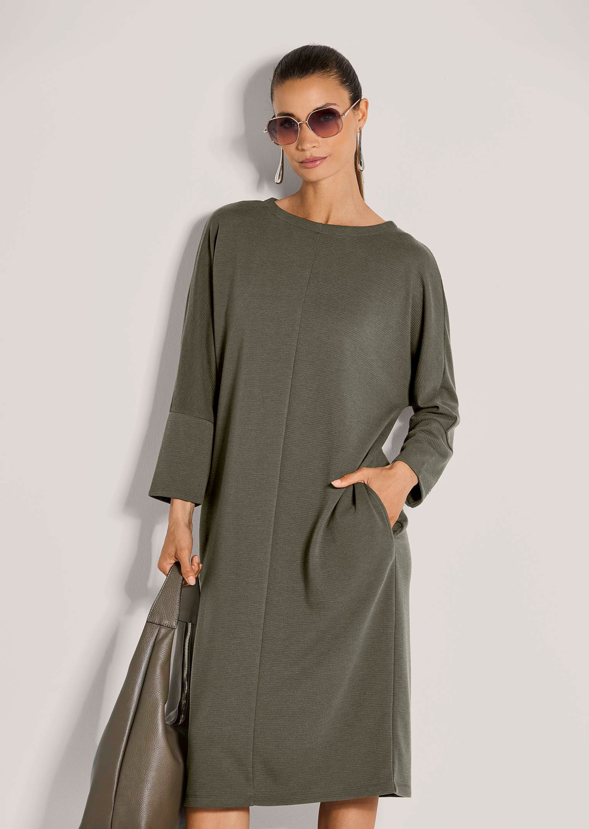 Jersey-Kleid mit Fledermausärmeln