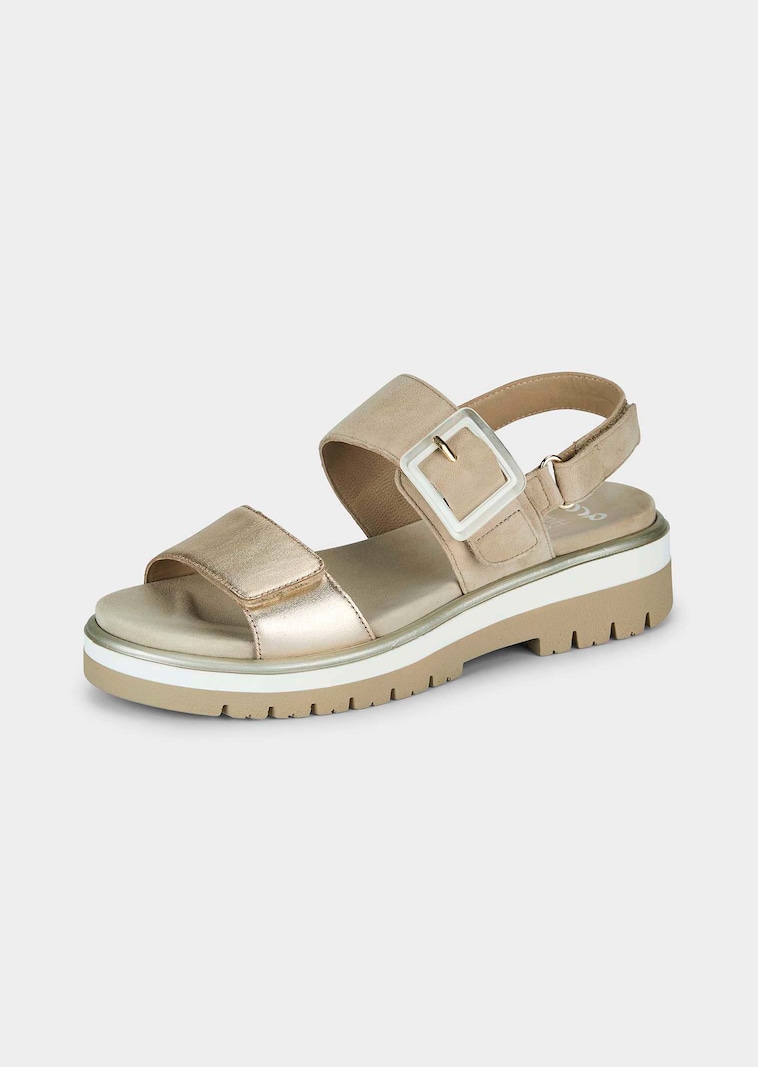 Sandalen met decoratieve siersluiting