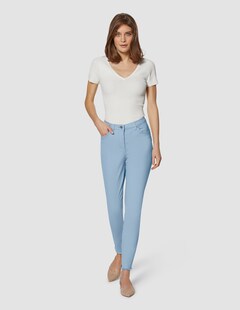 Jeans mit feinem Fransensaum thumbnail 3