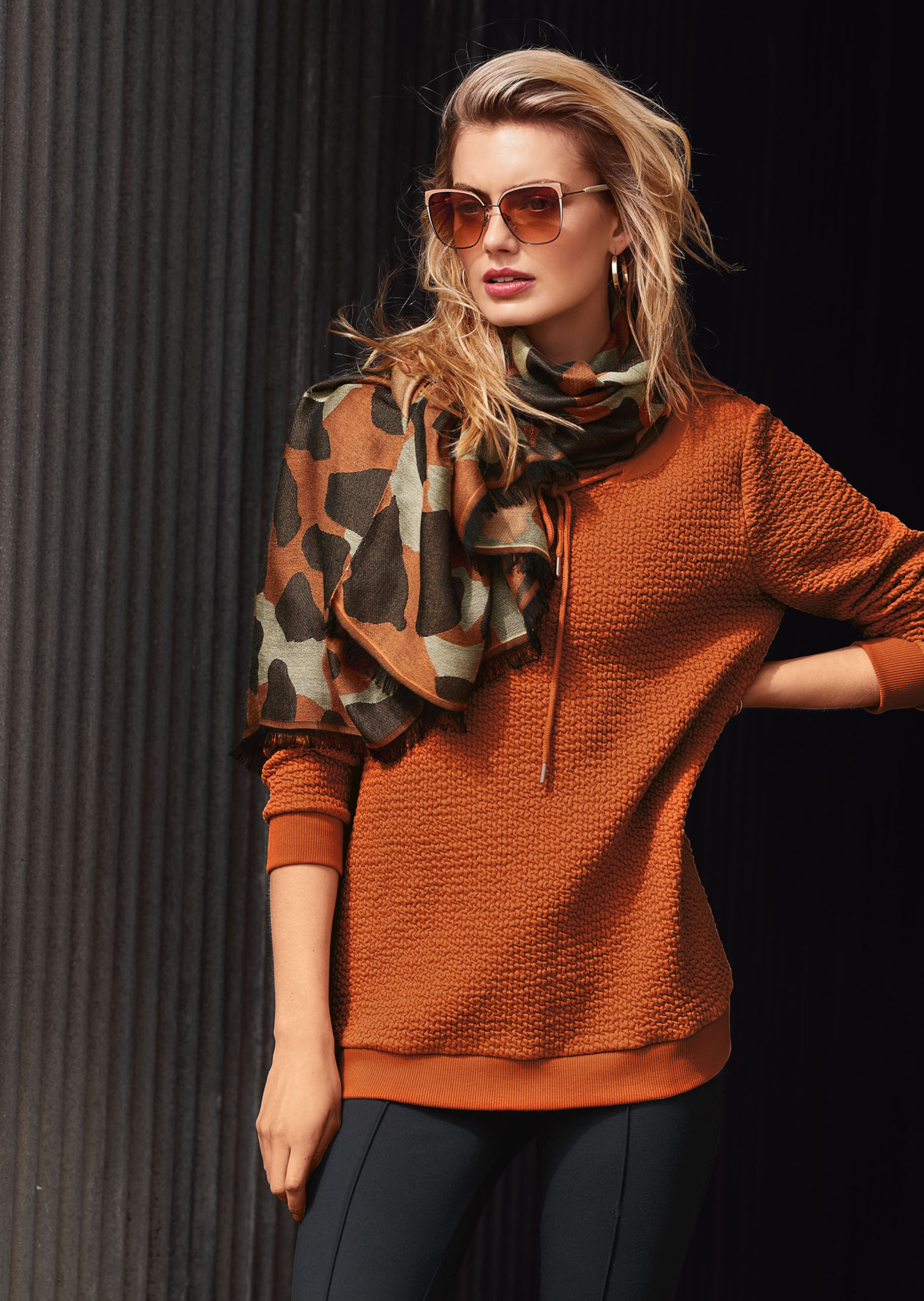 Sweat-shirt avec cordons