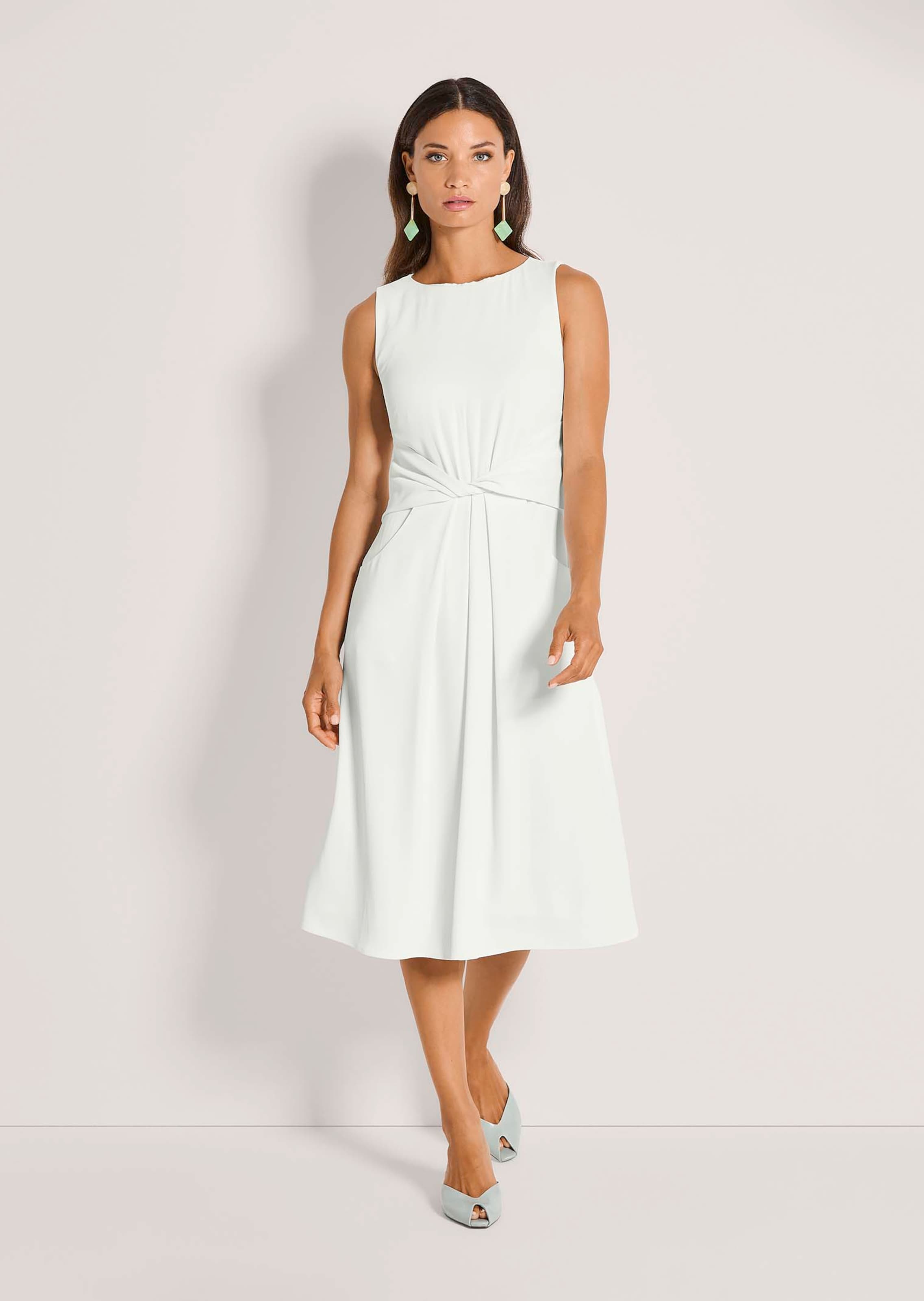 Ärmelloses Kleid mit Drapierung