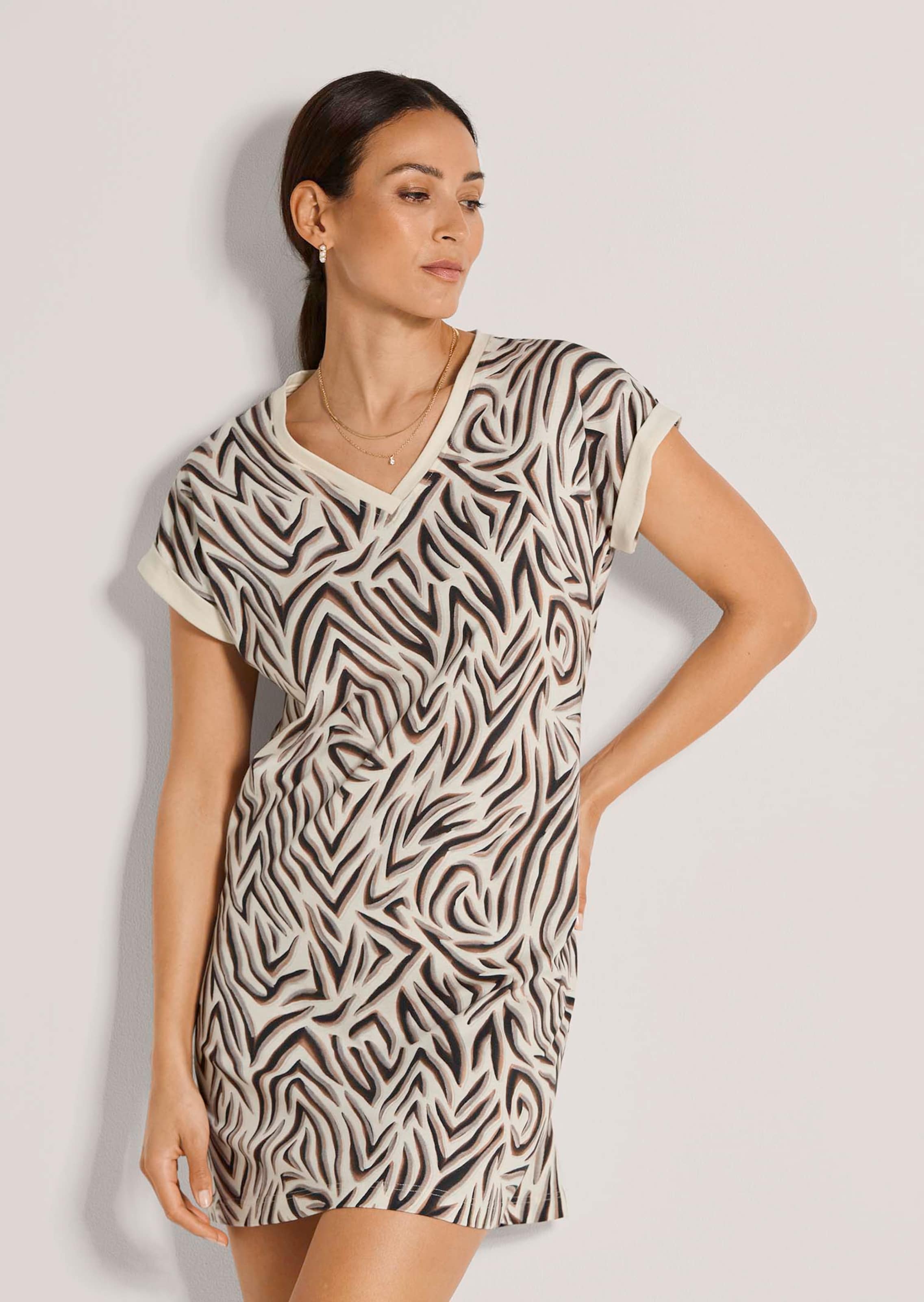 Chemise de nuit à imprimé zébré abstrait