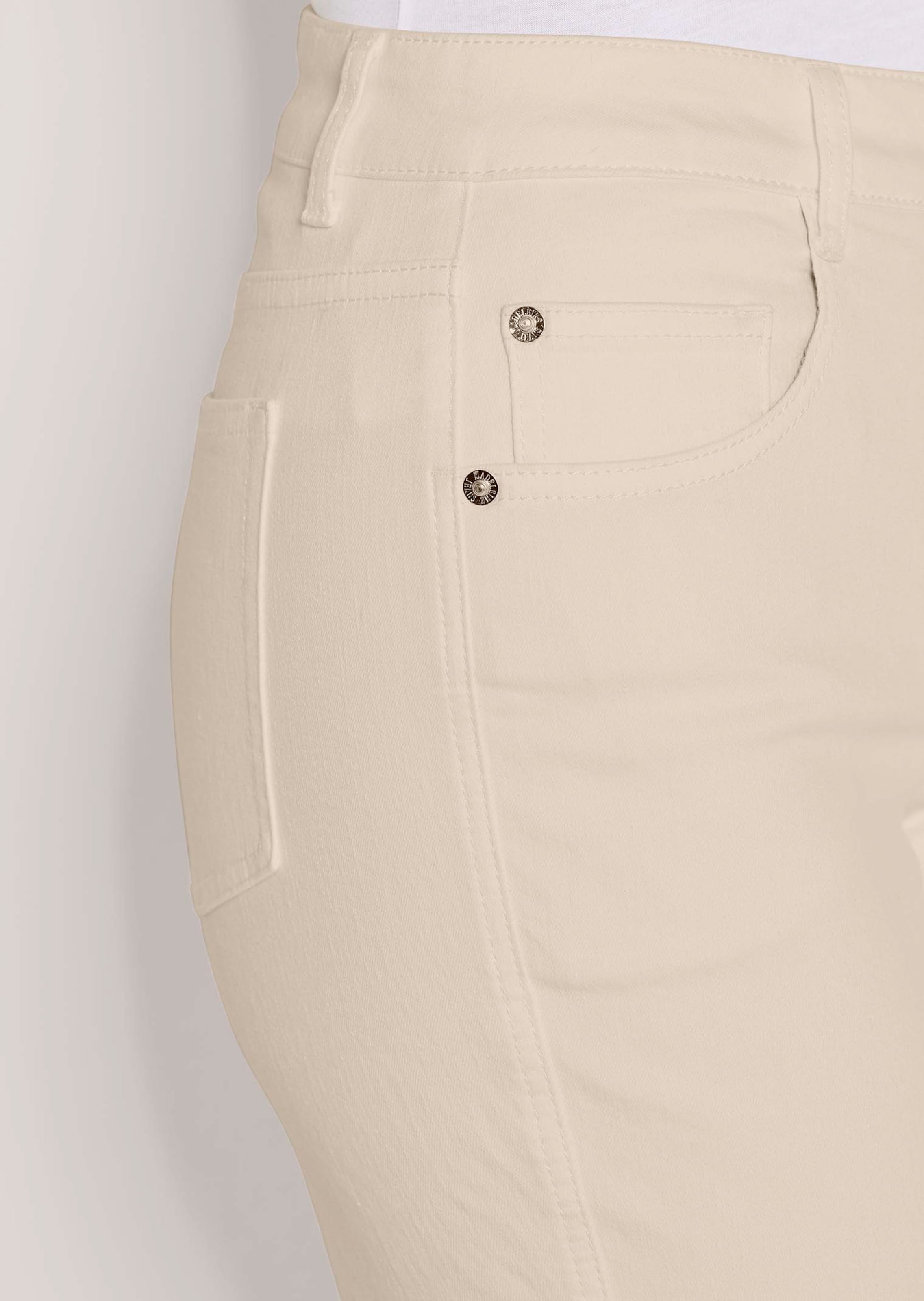Cropped barrel jeans thumbnail 6