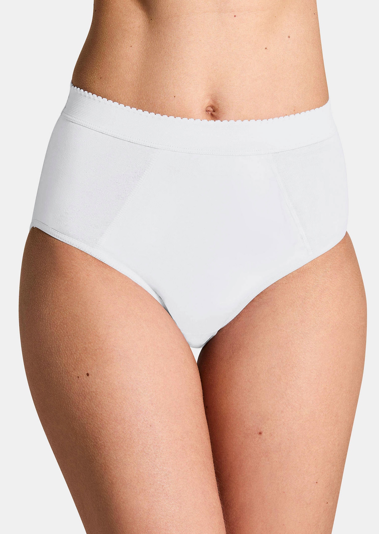 Tummy control briefs in a pack of 7