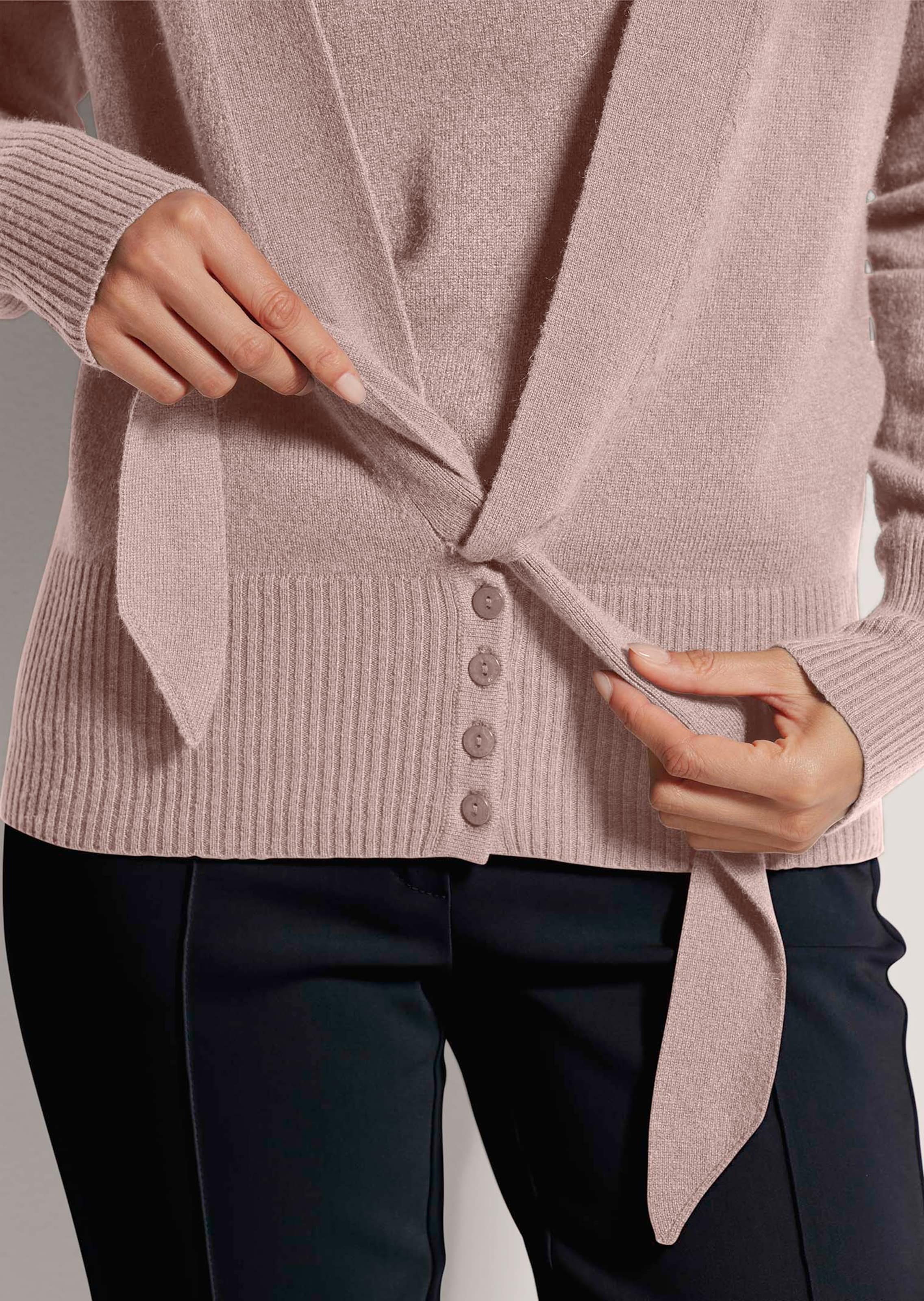 Kaschmir-Strickjacke mit tiefem V-Ausschnitt und Bindeband thumbnail 6