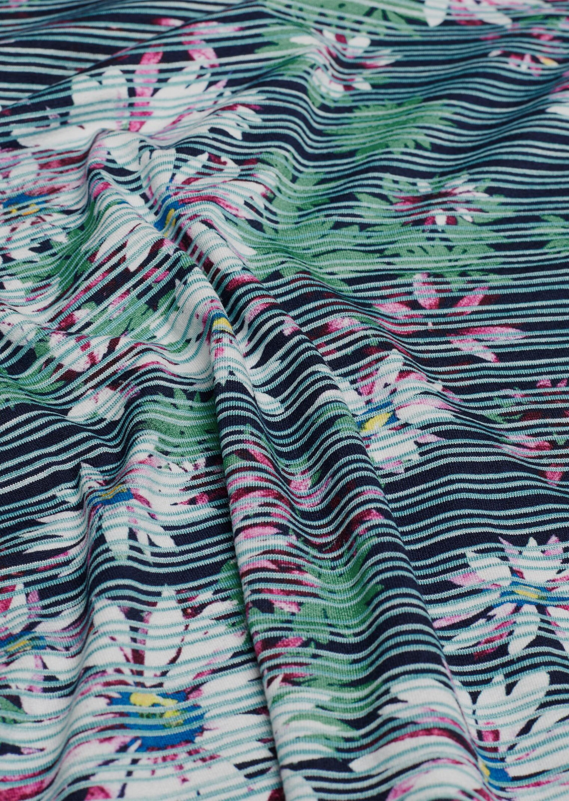 Bequemes Druckshirt in Blumen-Ringeloptik thumbnail 8
