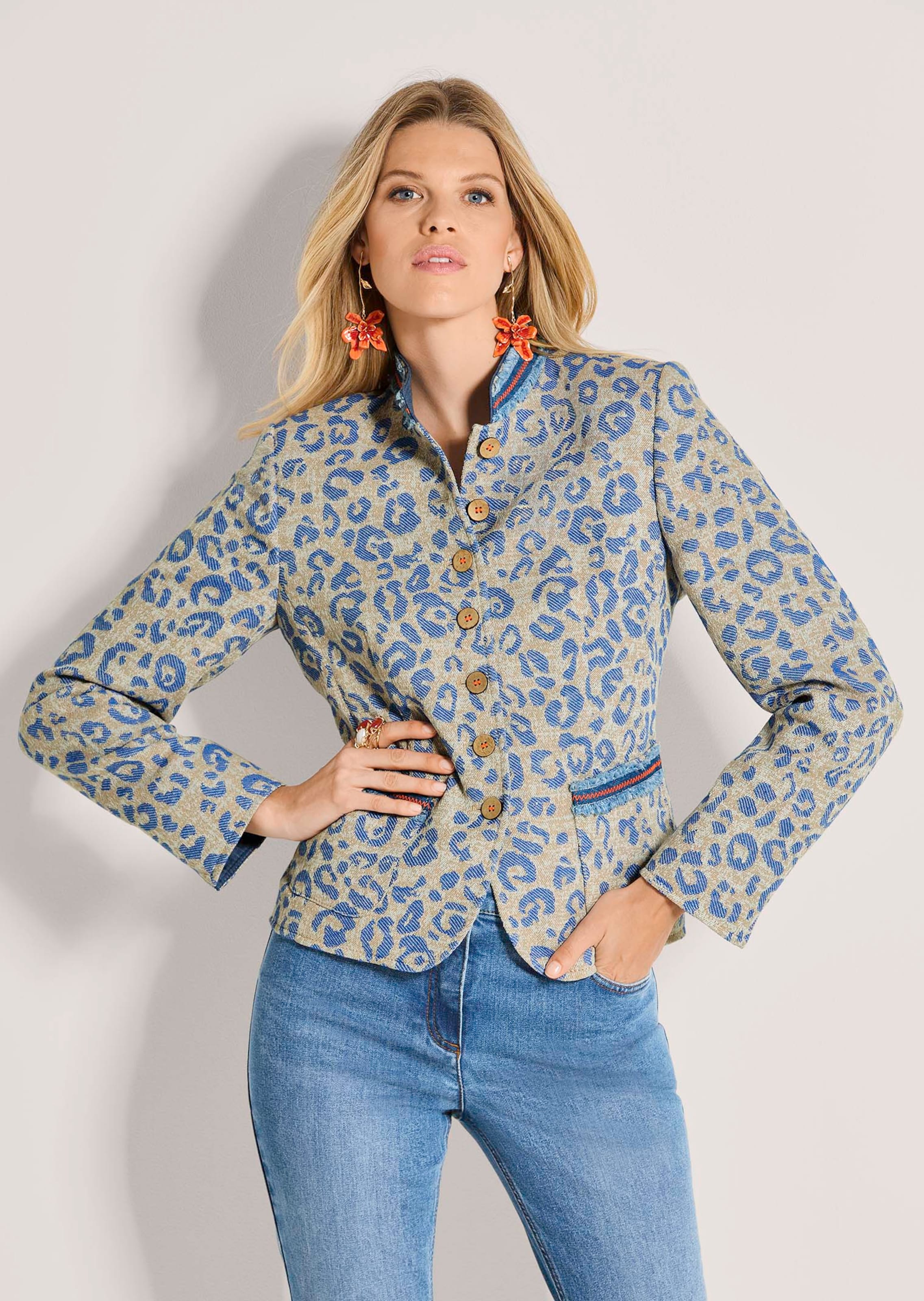 Leopard jacquard blazer with stand collar