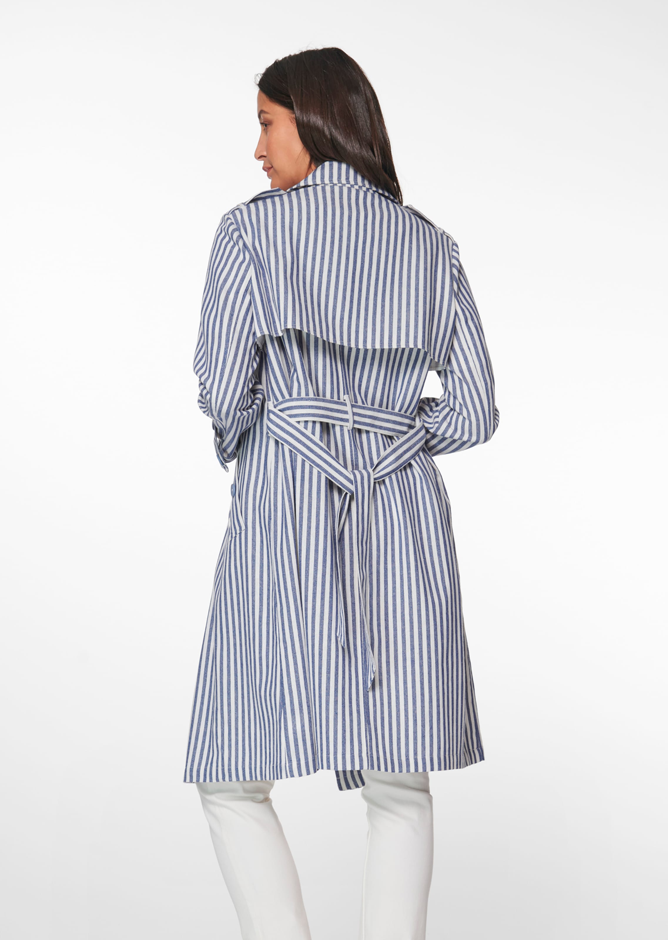 Trench coat in natural white / smoke blue | MADELEINE Fashion
