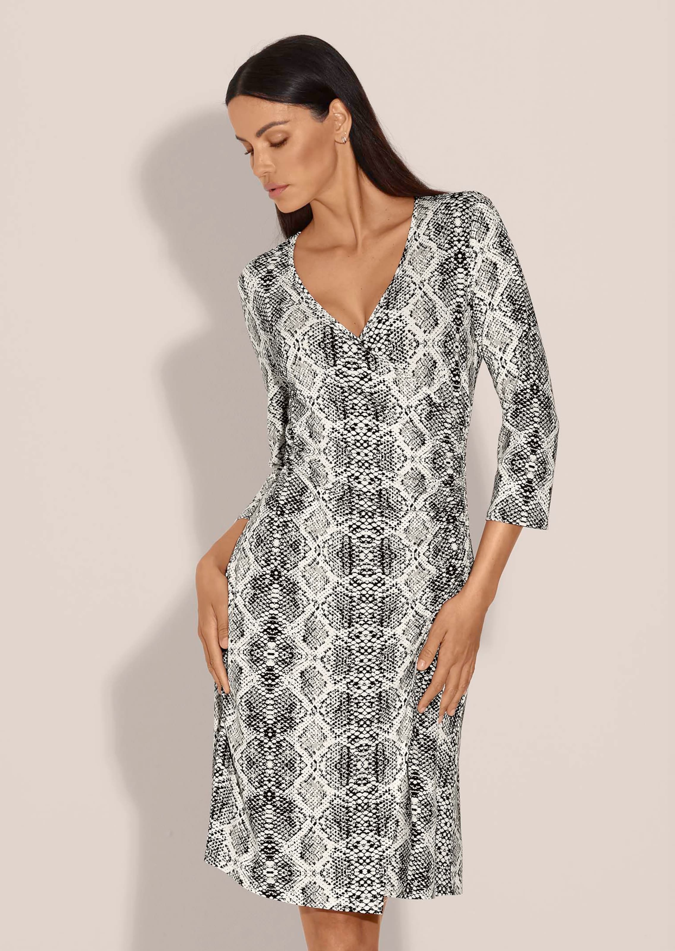 Jersey-Kleid mit Unikat-Print