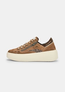 Trainers with subtle glitter accents thumbnail 4
