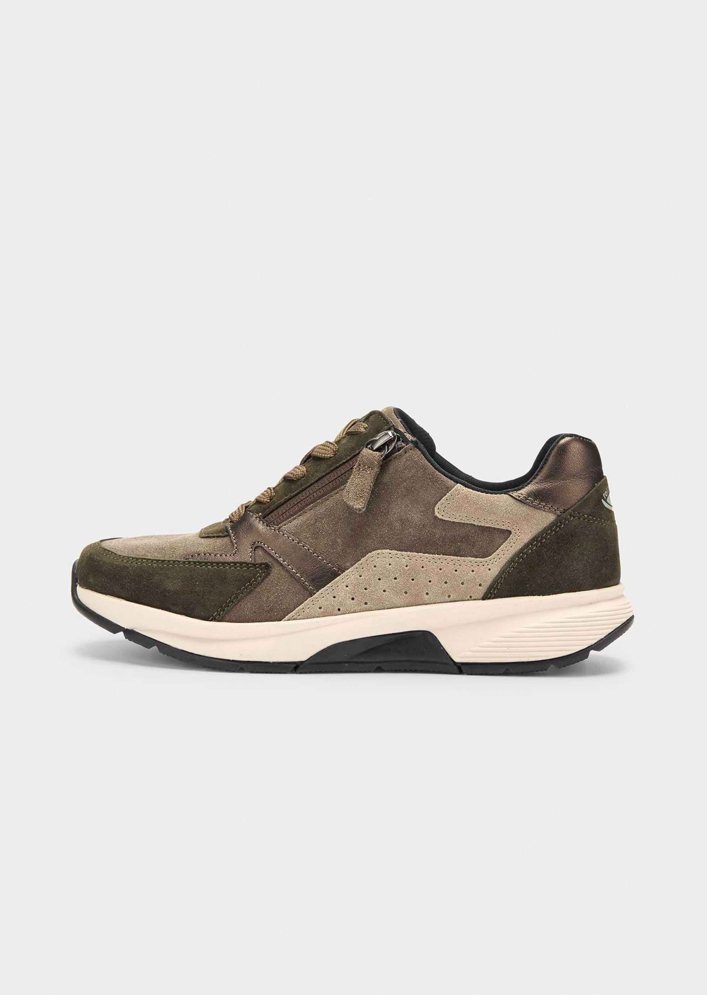 Sneaker mit Mesh-Futter