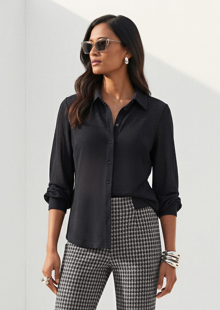 Blusenshirt im Materialmix