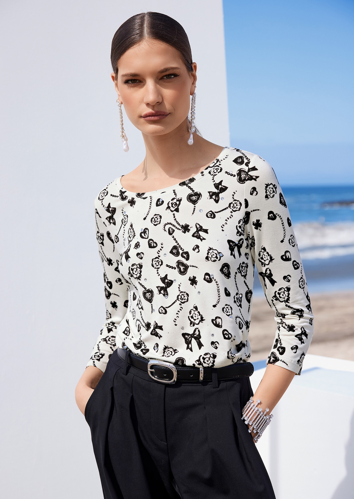 Shirt mit Fantasy-Print und Strass