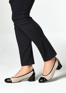 Elegante Pumps mit Lackleder-Akzenten thumbnail 7