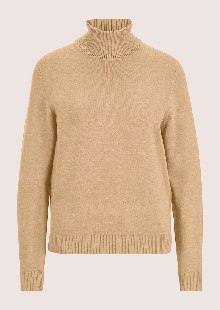 Figurnaher Feinstrickpullover