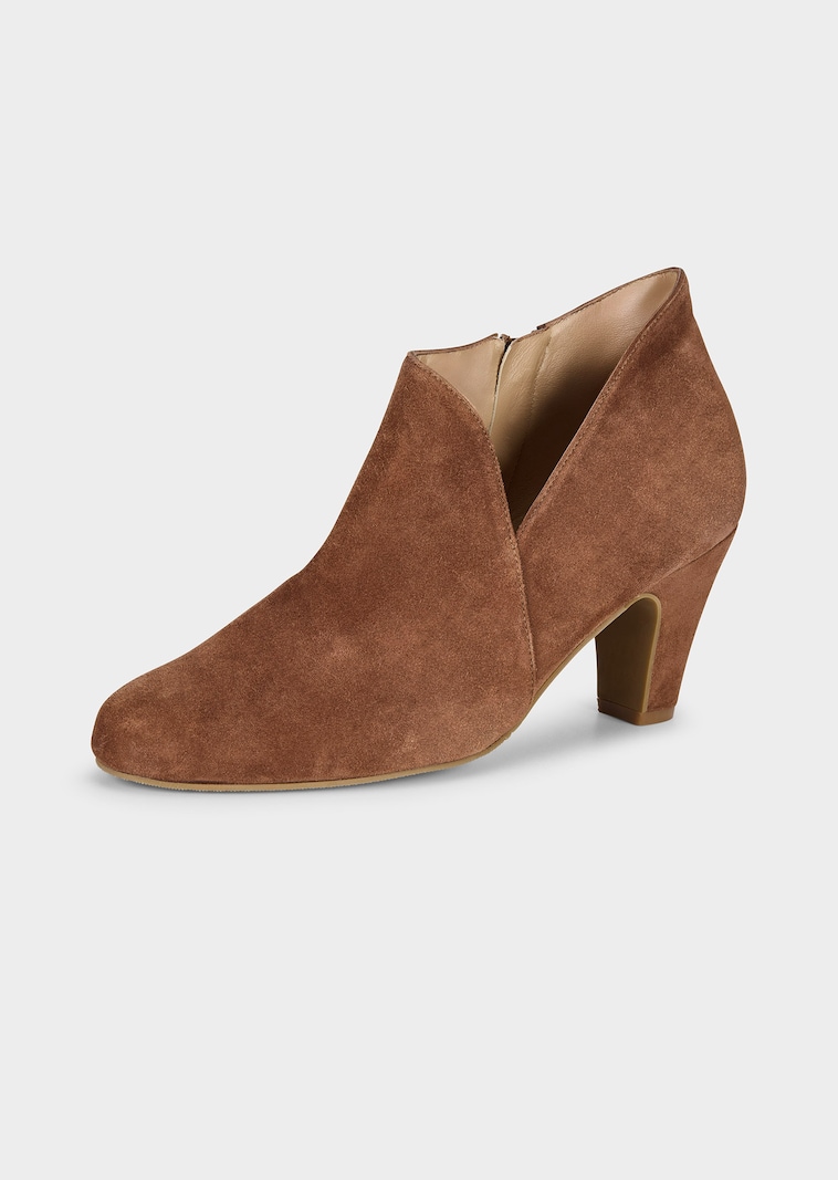 Feminine Stiefeletten mit Absatz
