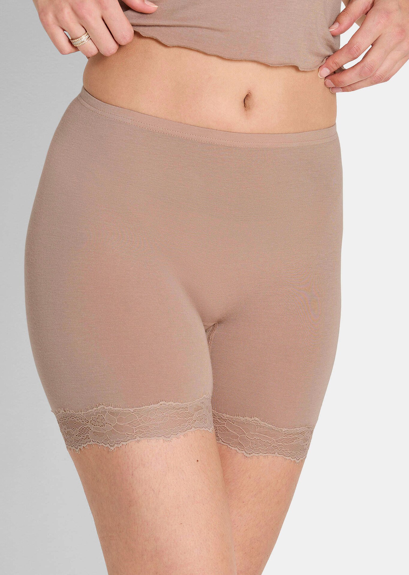Panty avec dentelle et cachemire