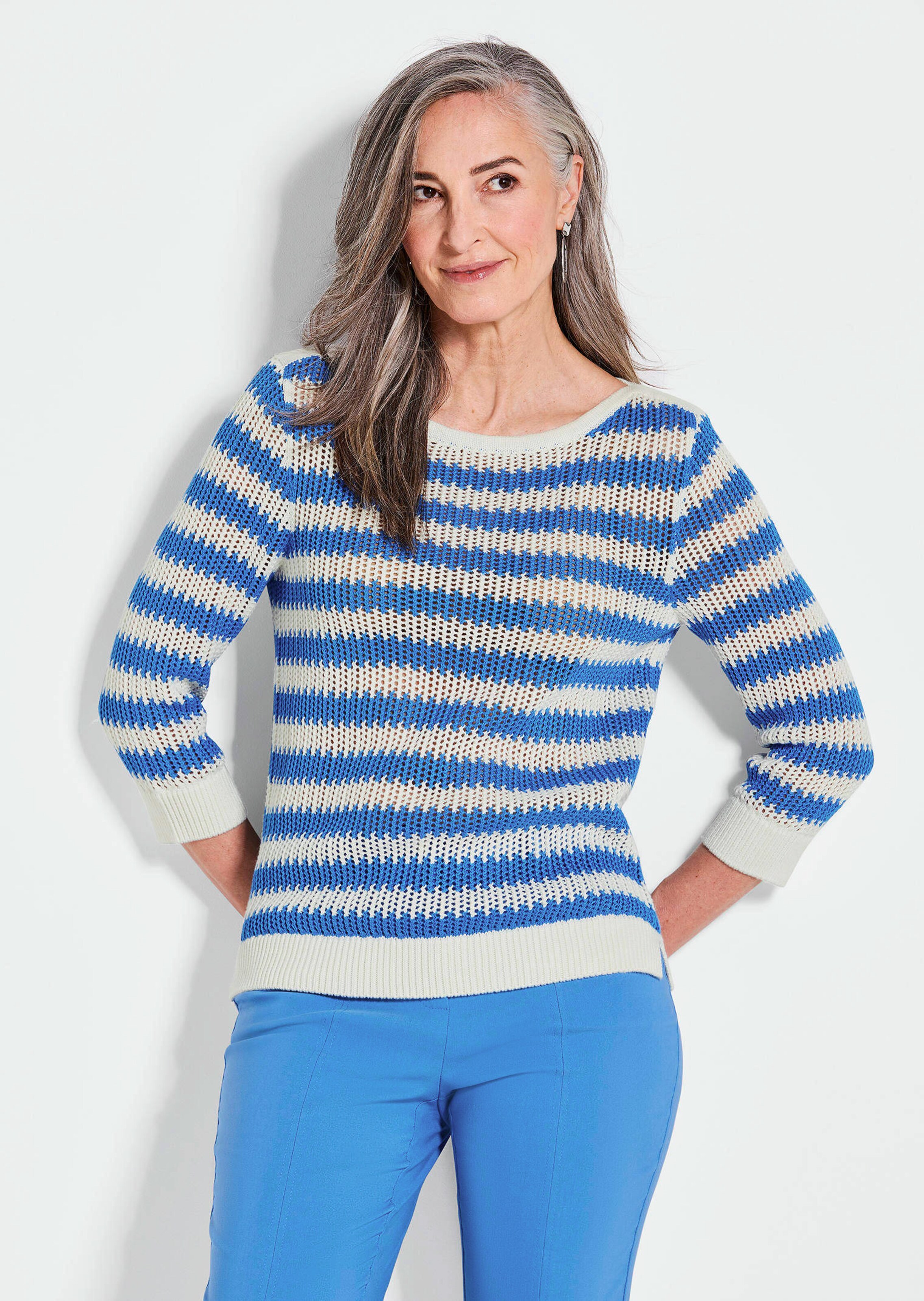 Pull en tricot orné de rayures