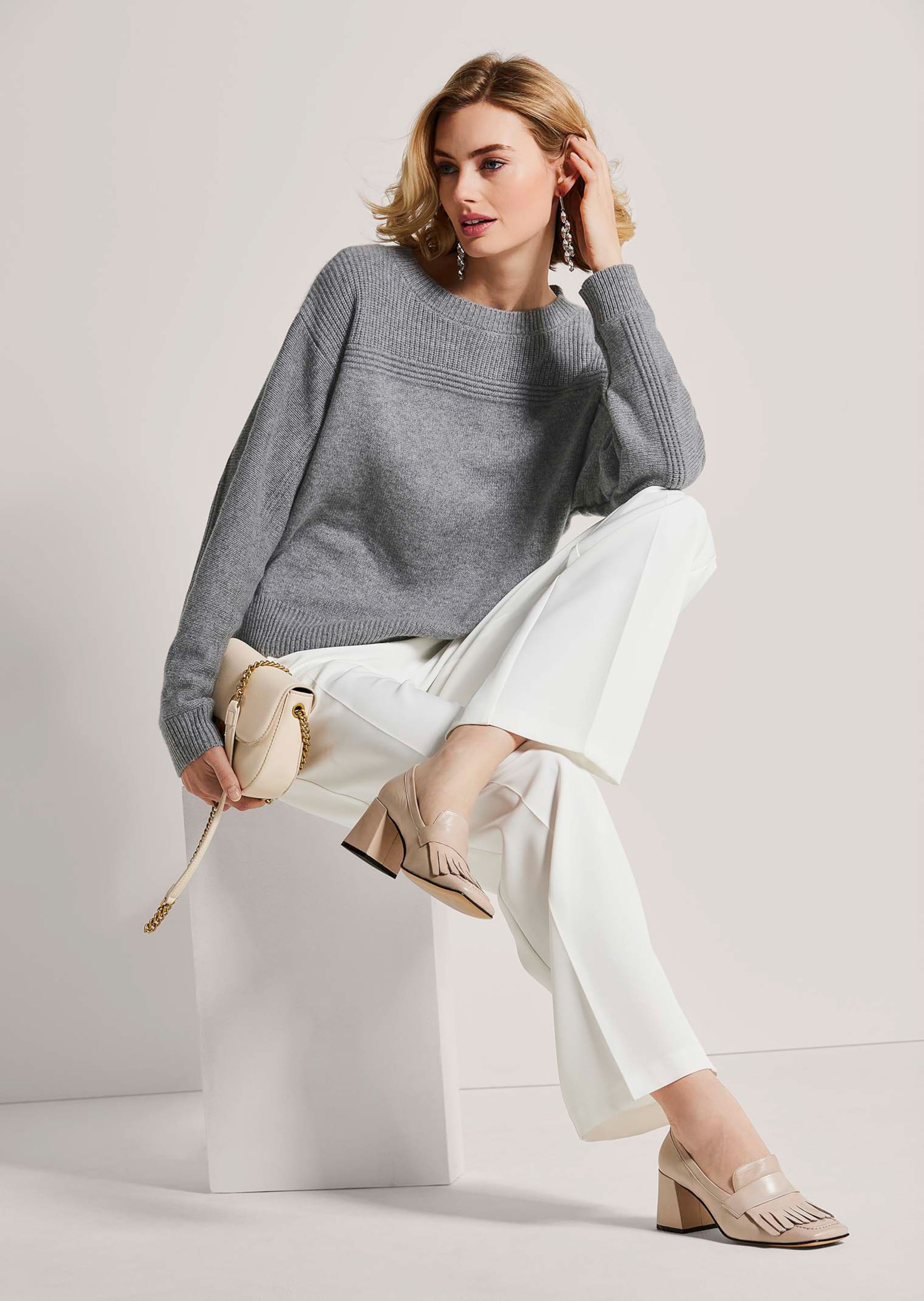 Cashmere jumper with boat neckline thumbnail 4