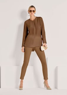 Lange Seidenbluse in kragenloser Form thumbnail 5