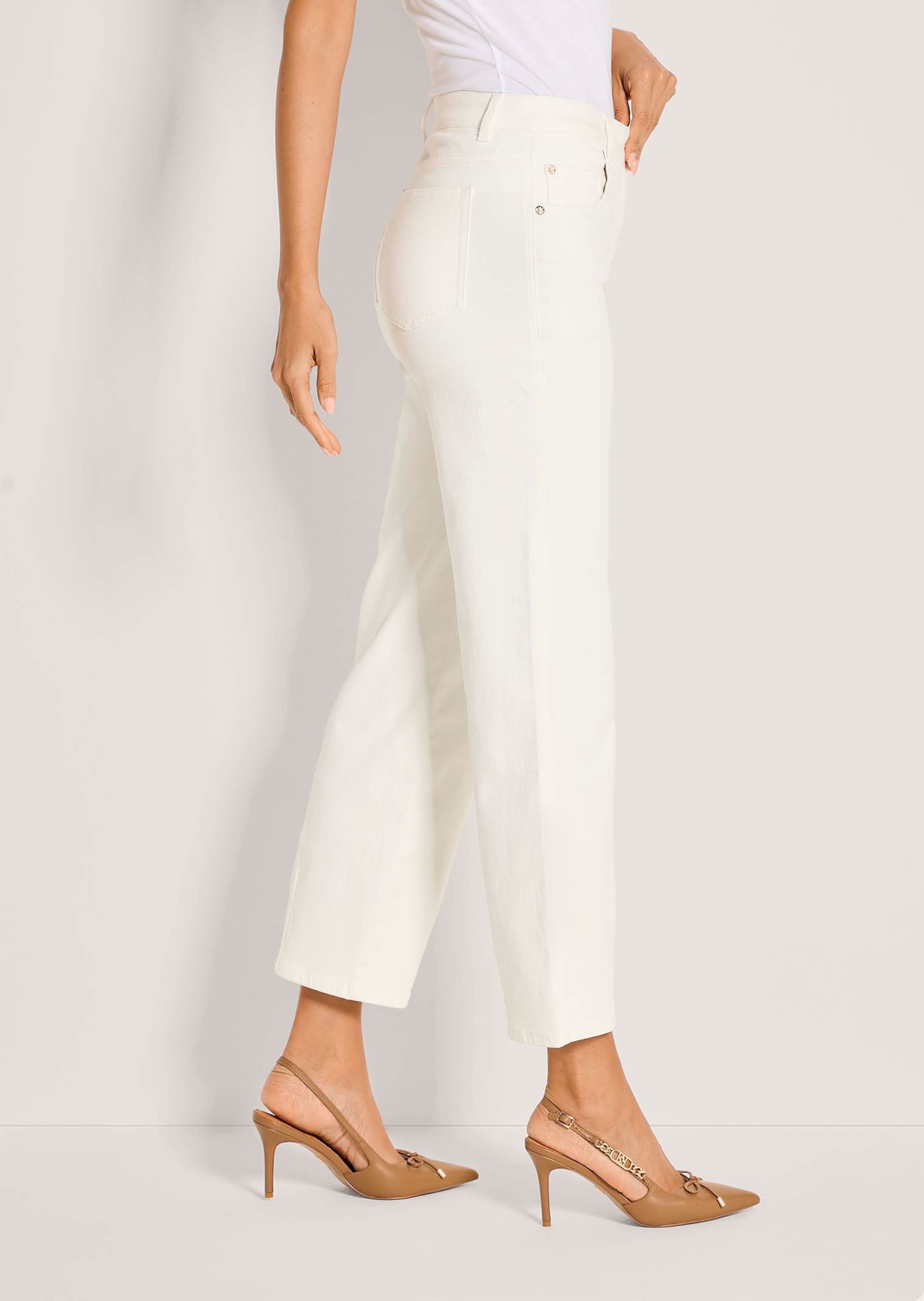Cropped barrel jeans thumbnail 5