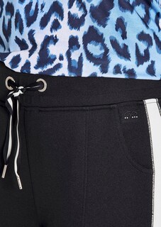 Slender joggers with contrasting stripes thumbnail 4