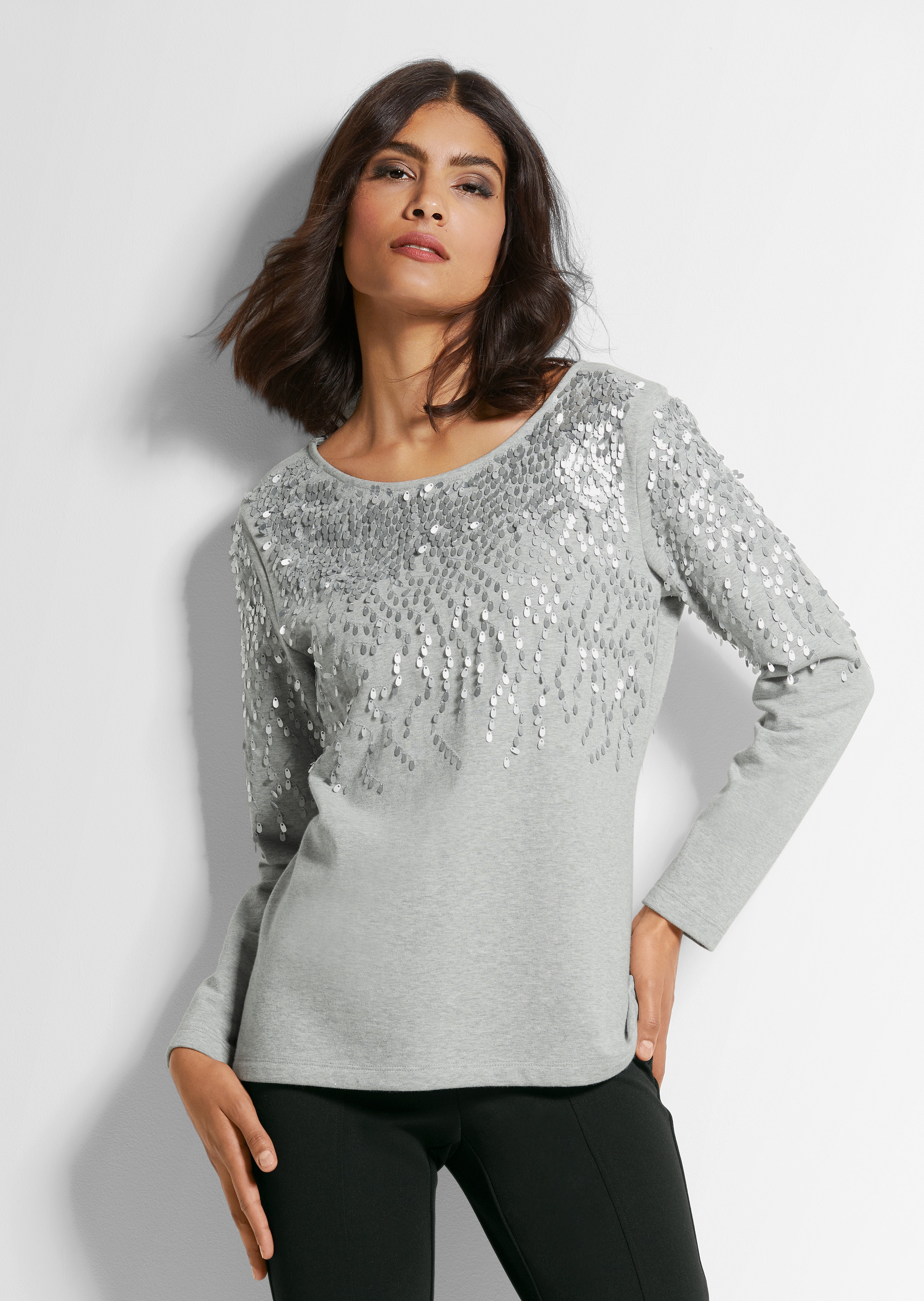 Sweatshirt mit Glanzgarn und Pailletten