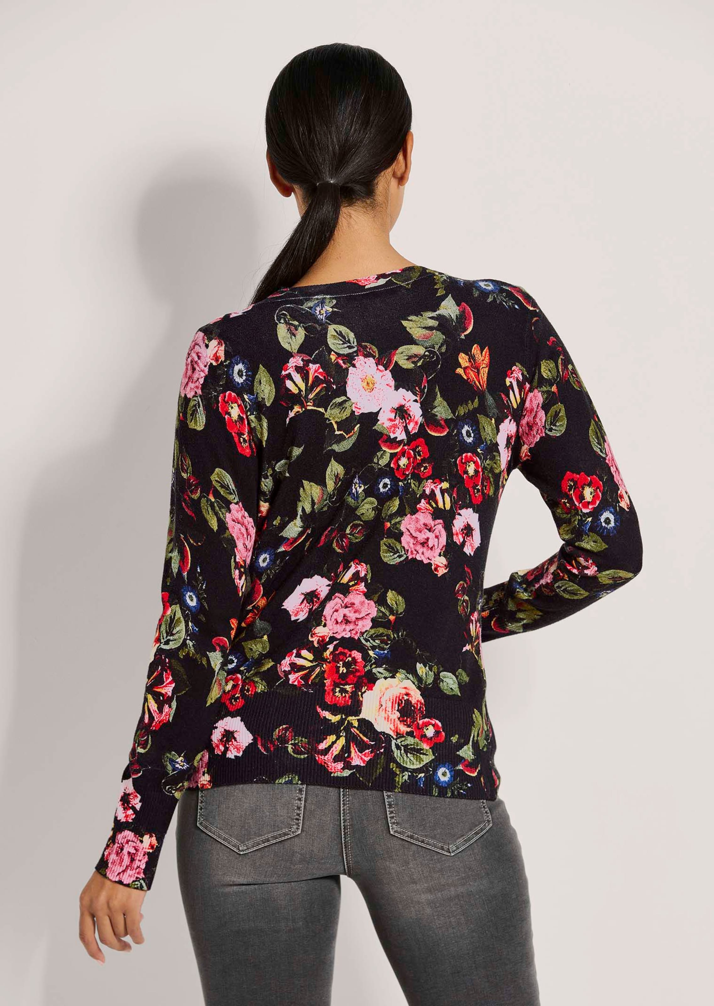 Cardigan with unique print thumbnail 4