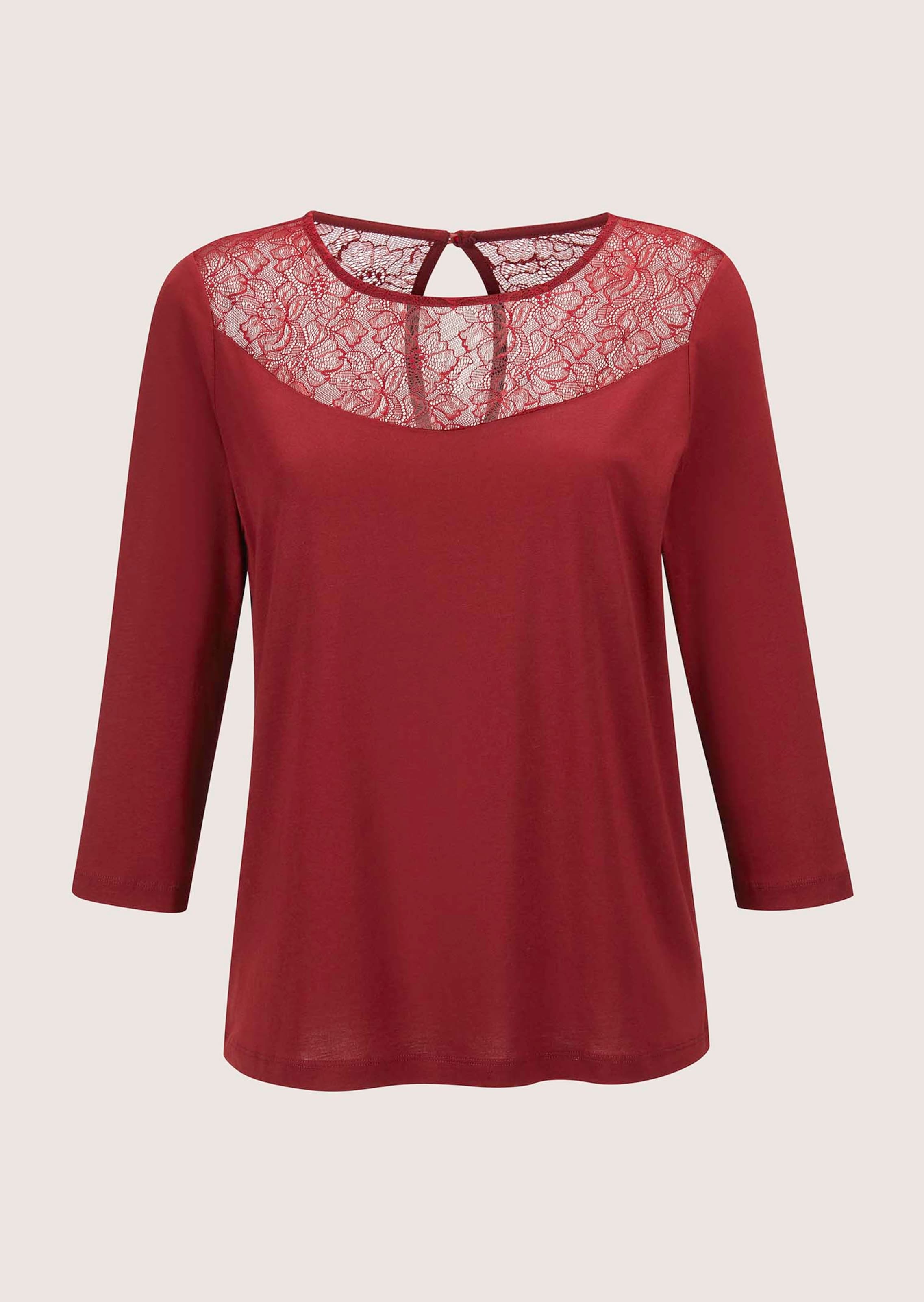Round-neck top with lace